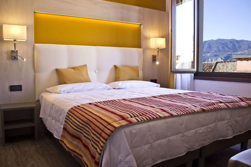 Hotel Dolomiti Malcesine